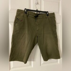 T37- DIESEL Army Green KROOLEY Denim Shorts